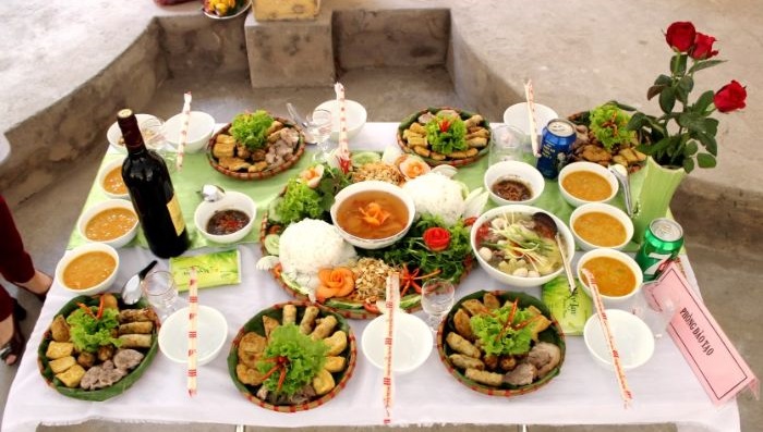 trang trí mâm cơm dự thi đẹp