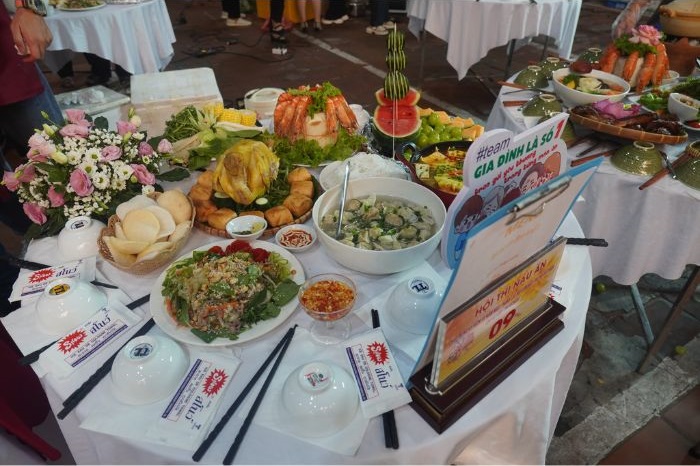 trang trí mâm cơm dự thi ngon