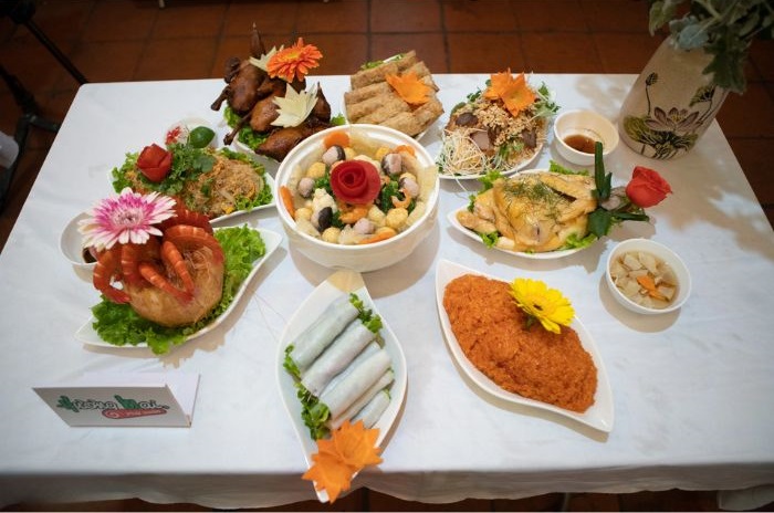trang trí mâm cơm dự thi siêu đẹp