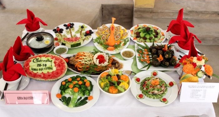 trang trí mâm cơm dự thi