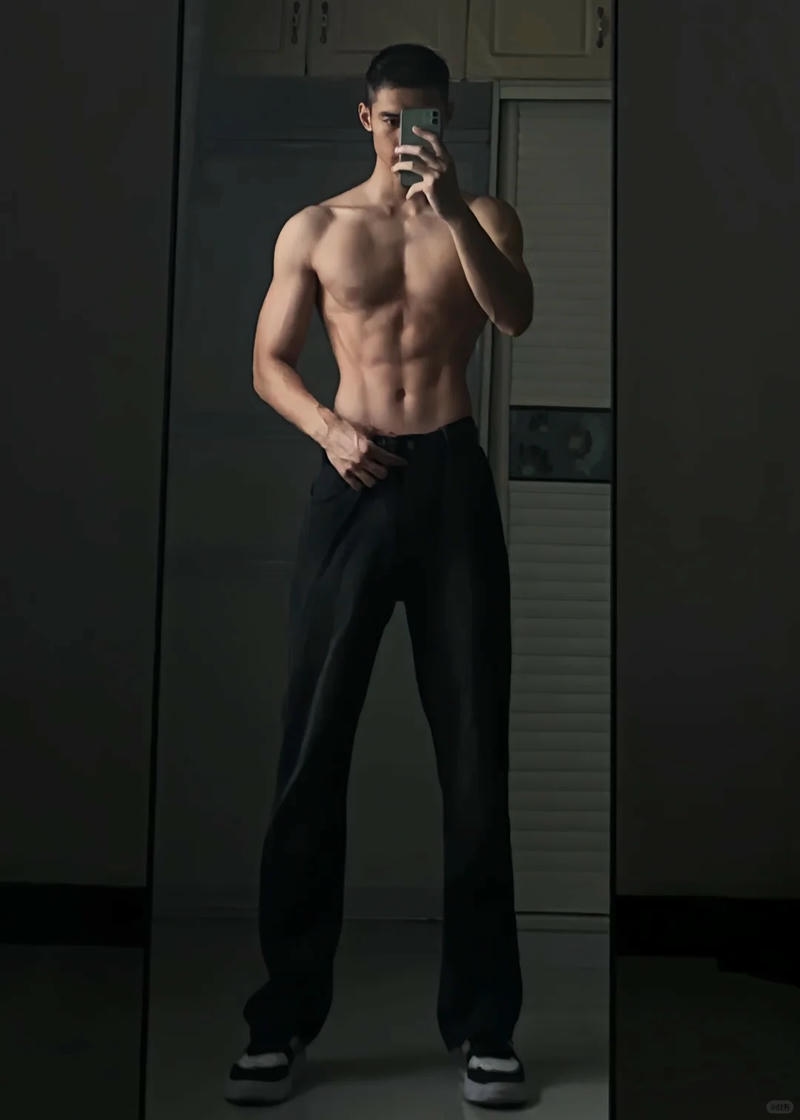 Ảnh mạng trai đẹp 6 múi đang hot