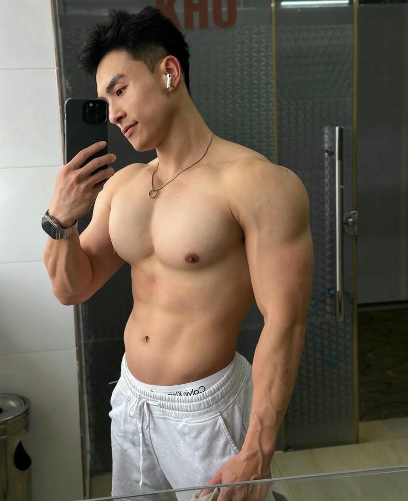 ảnh trai đẹp cơ bắp 19