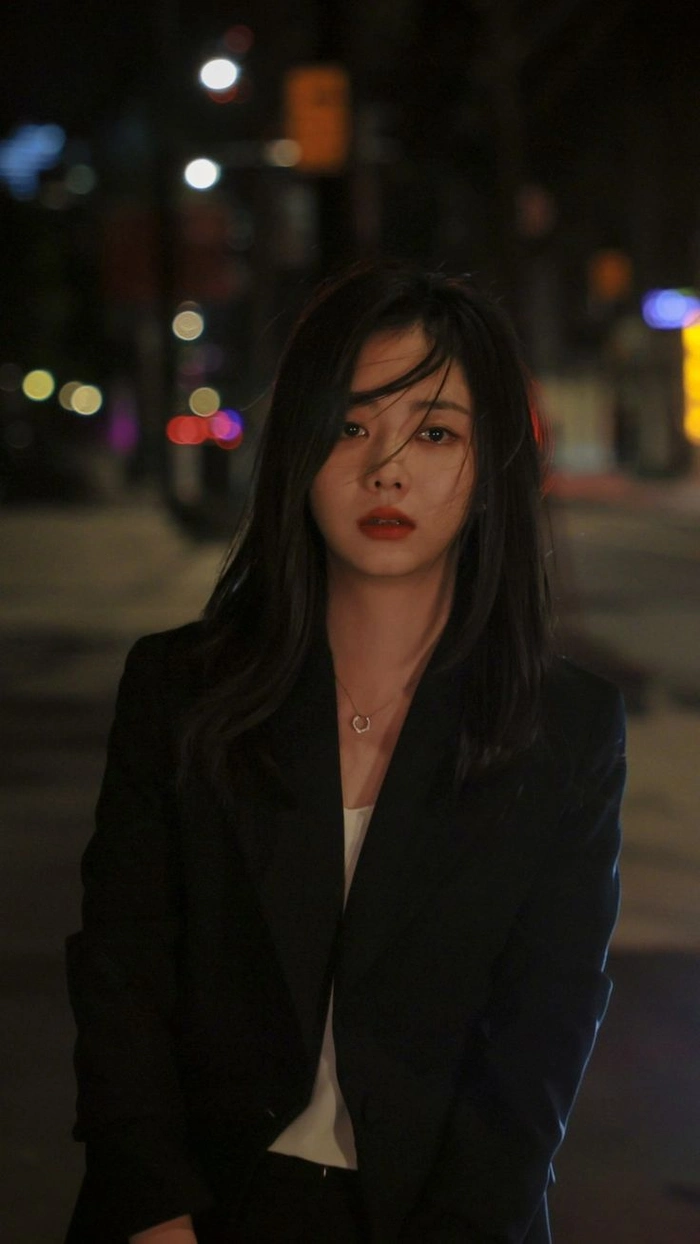 ảnh cô gái nước mắt