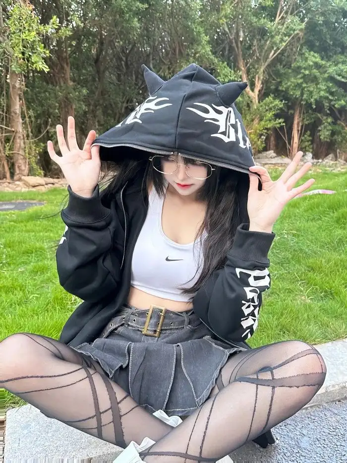 ảnh cô gái quyến rũ