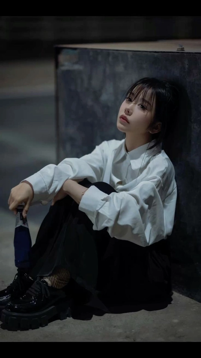 ảnh gái xinh ủ rũ