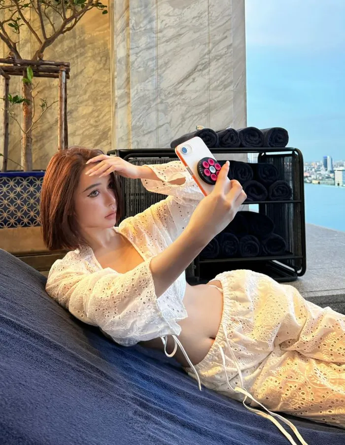 cô gái cuốn hút