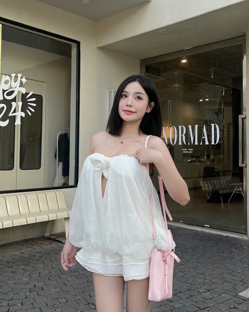 gái đẹp mặc váy ngắn