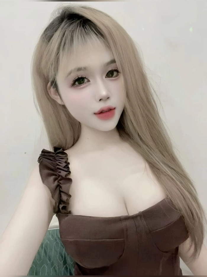 gái đẹp vú bự