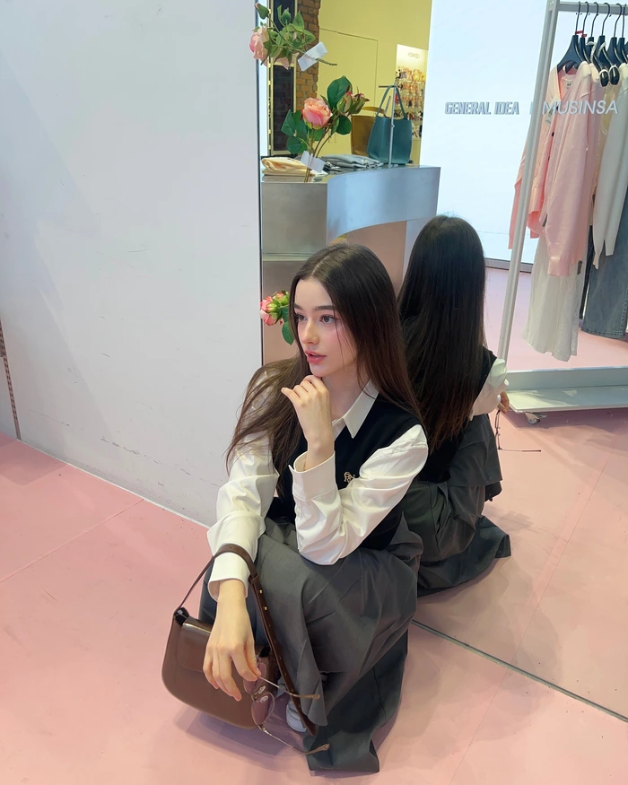 gái xinh 2k5 cuốn hút và tự tin