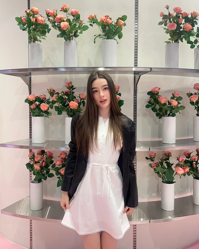 gái xinh 2k5 mang năng lượng tích cực