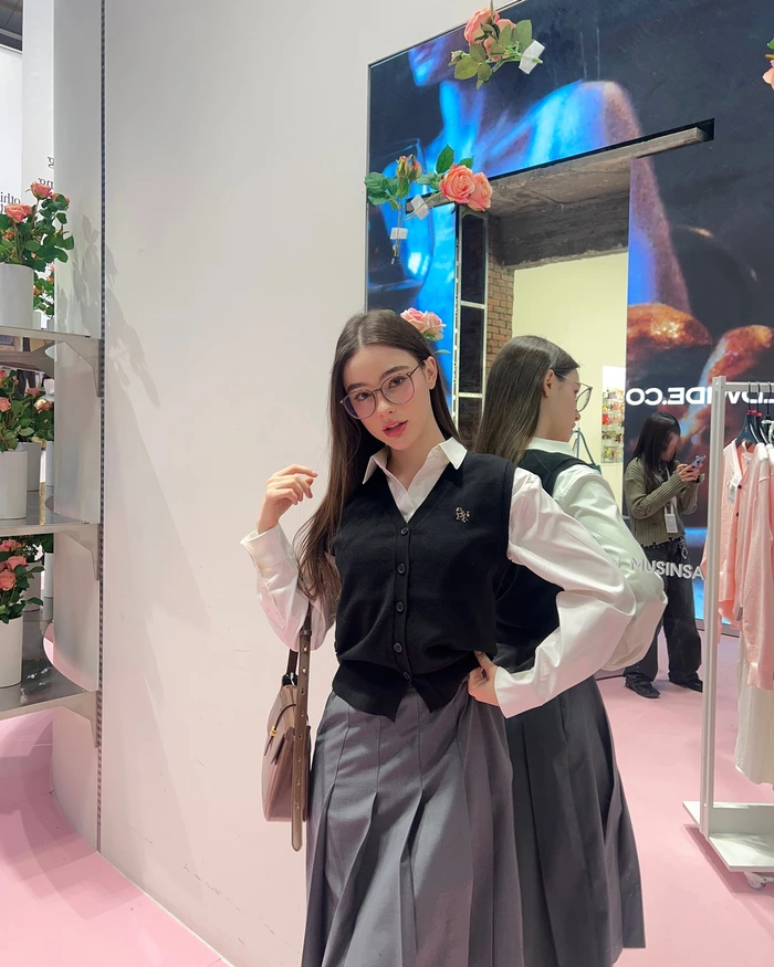 gái xinh 2k5 phong cách nhẹ nhàng