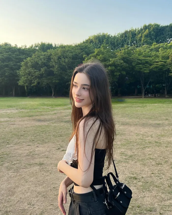 gái xinh 2k5 trẻ trung và năng động