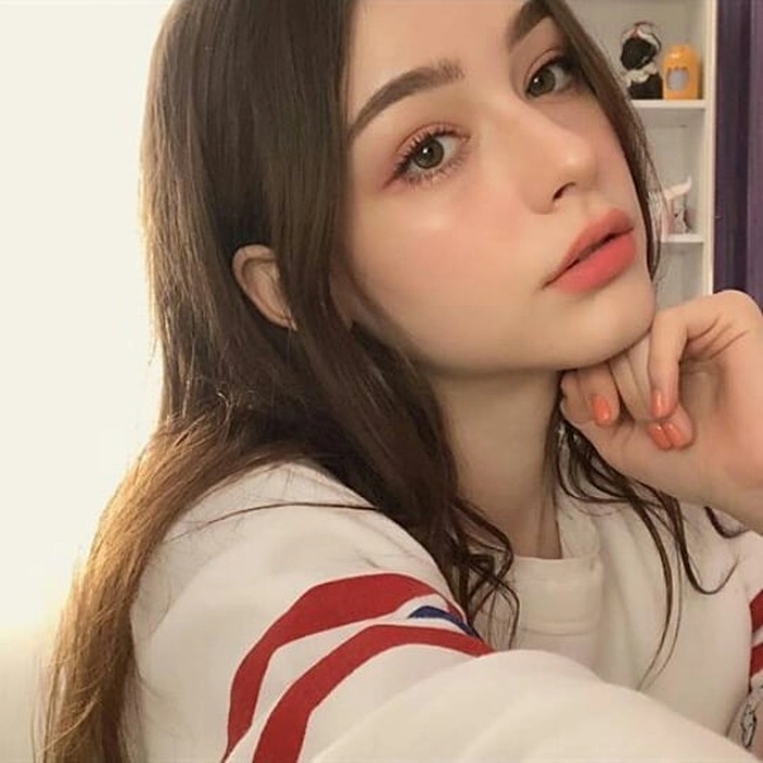 gái xinh học sinh trẻ trung và hồn nhiên