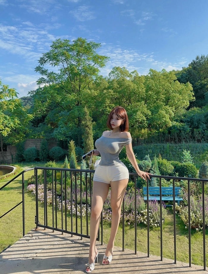 gái xinh ngực khủng 22