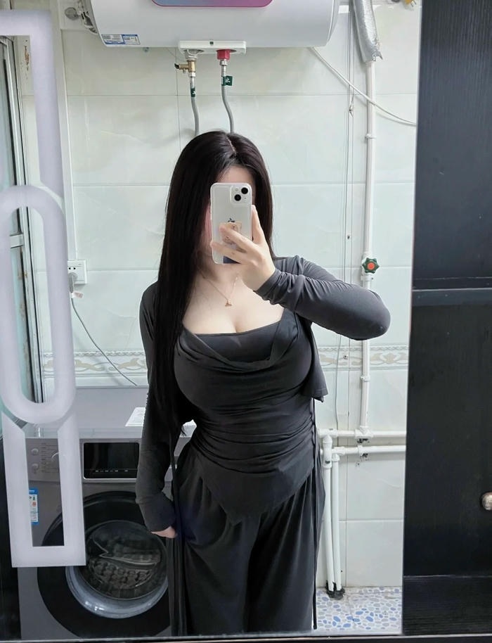 gái xinh ngực khủng 8