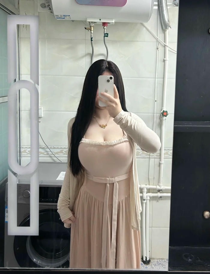 gái xinh ngực khủng 9