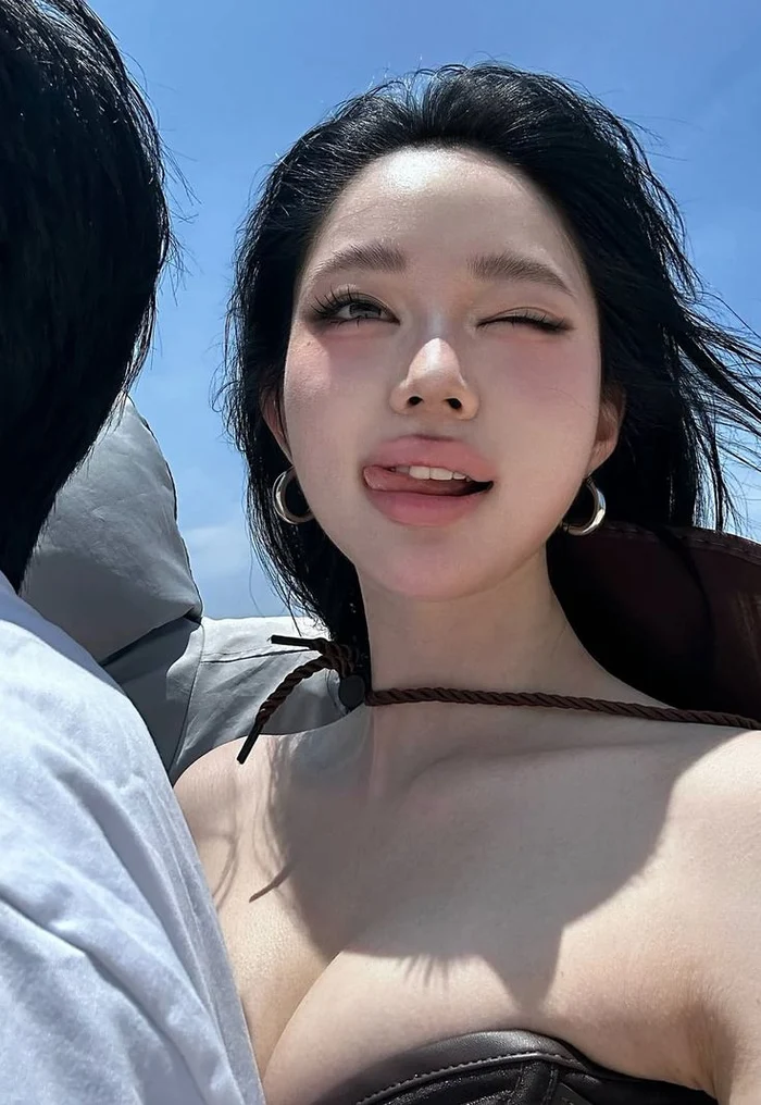 gái xinh rạng rỡ