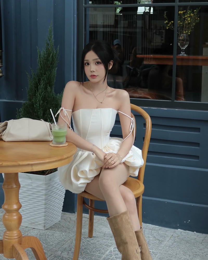 hình ảnh gái xinh mặc váy ngắn