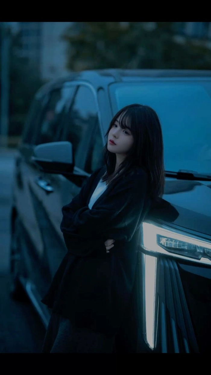 hot girl một mình