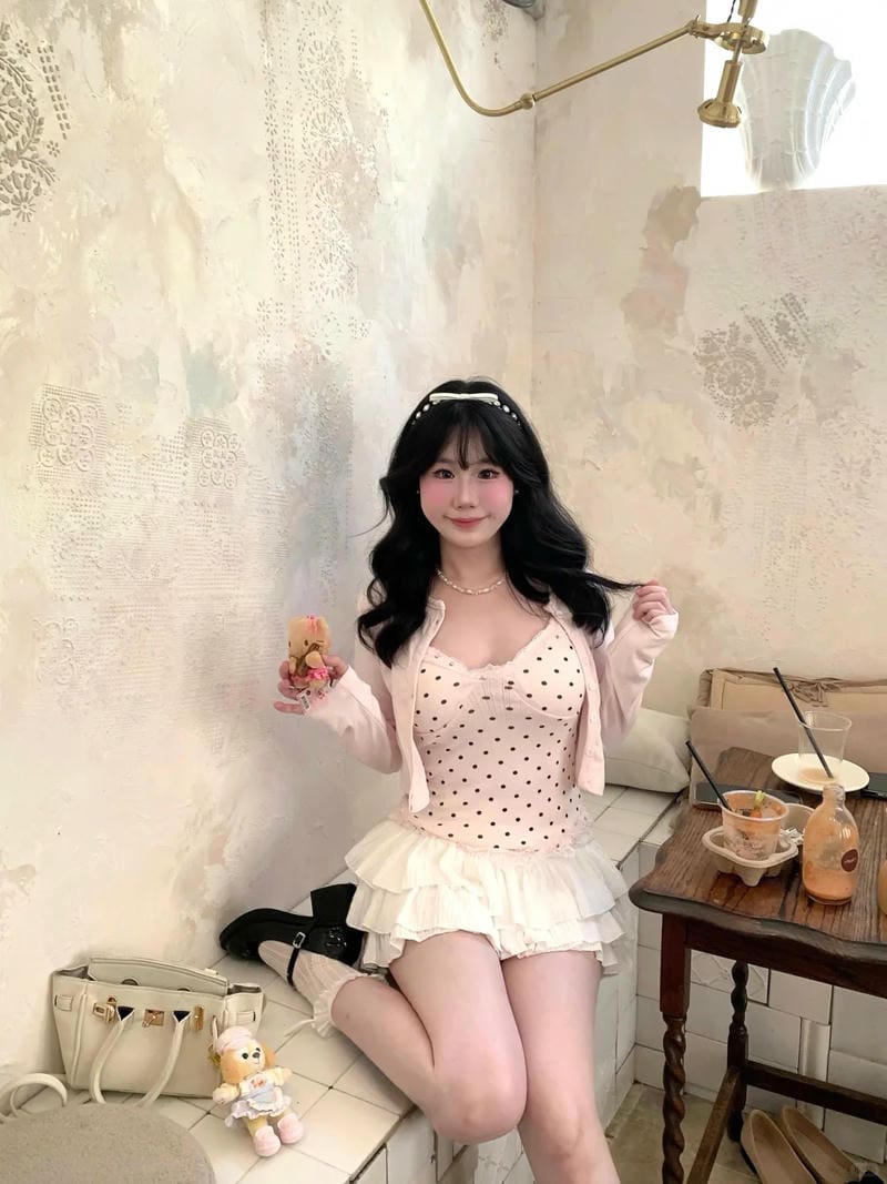 Avatar gái xinh mặc pinky xinh như mơ