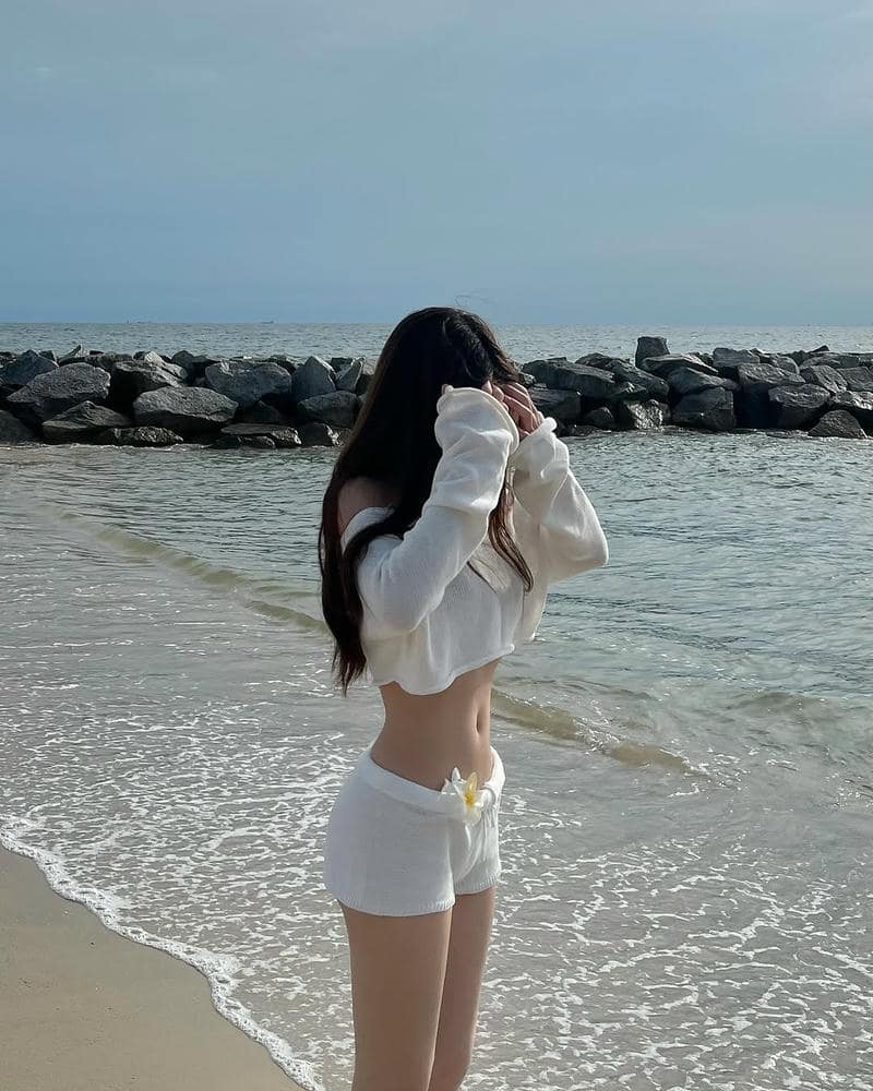 Gái xinh che mặt dễ mến