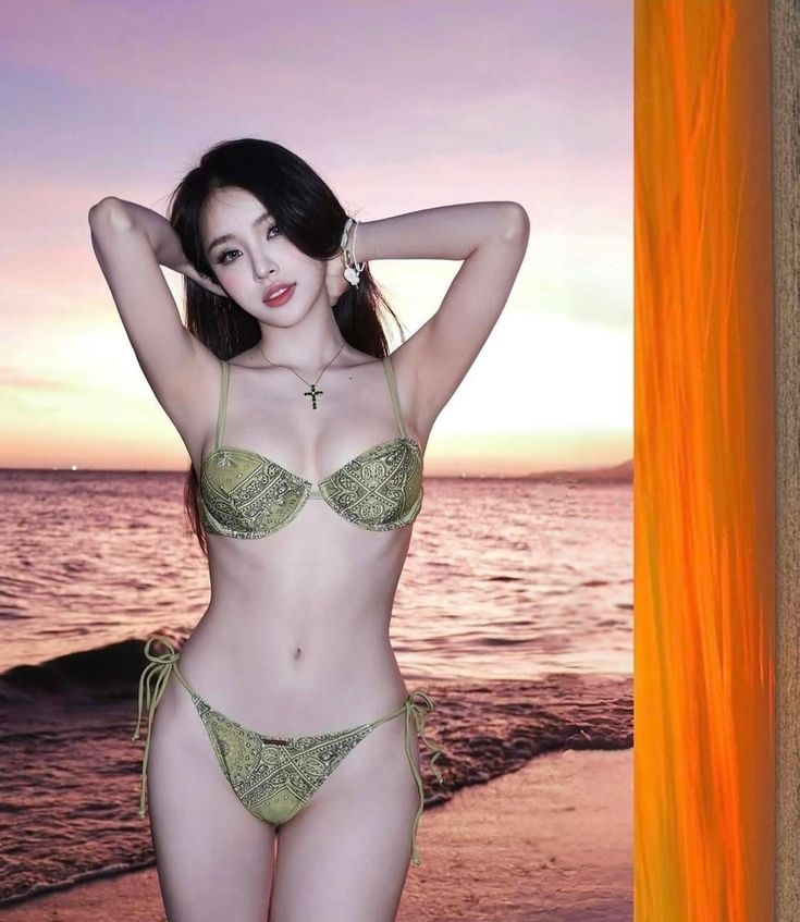 Gái xinh mặc đầm pinky