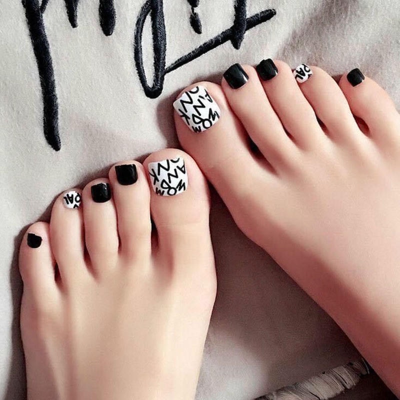 mẫu nail chân cá tính