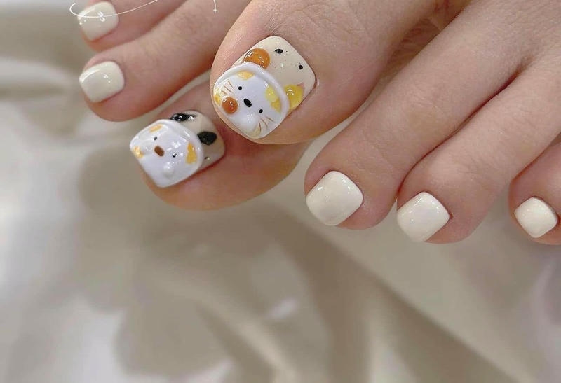 mẫu nail chân họa tiết gấu