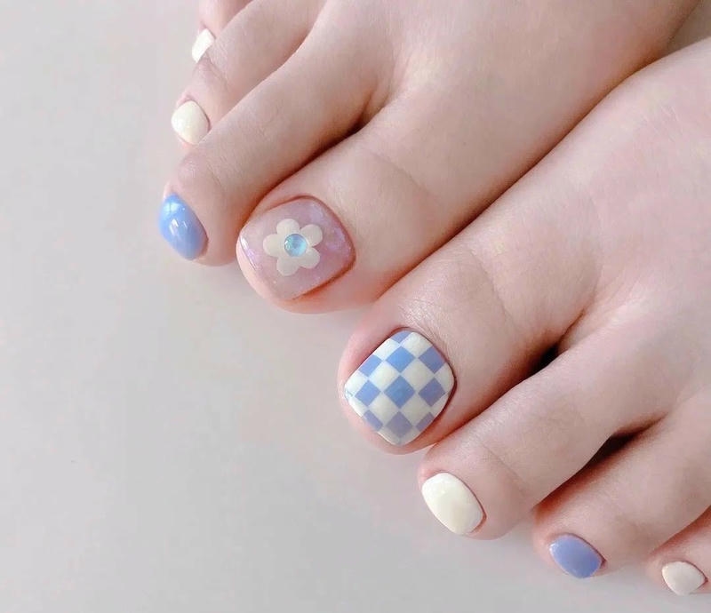 mẫu nail chân phong cách