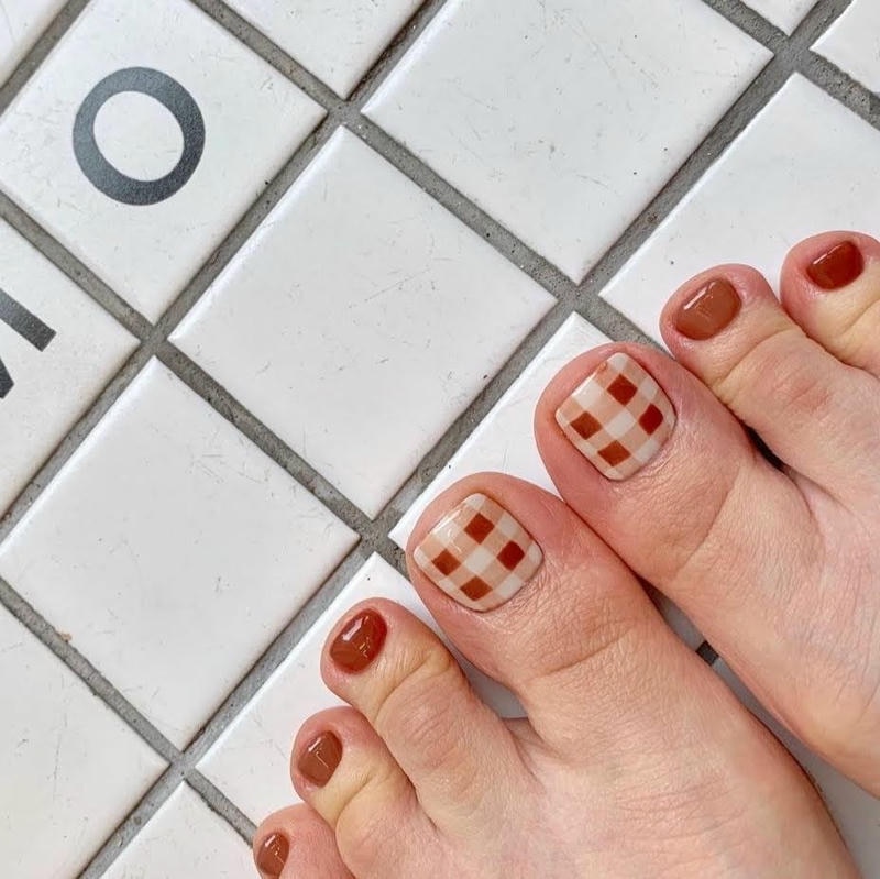 mẫu nail chân trơn đẹp