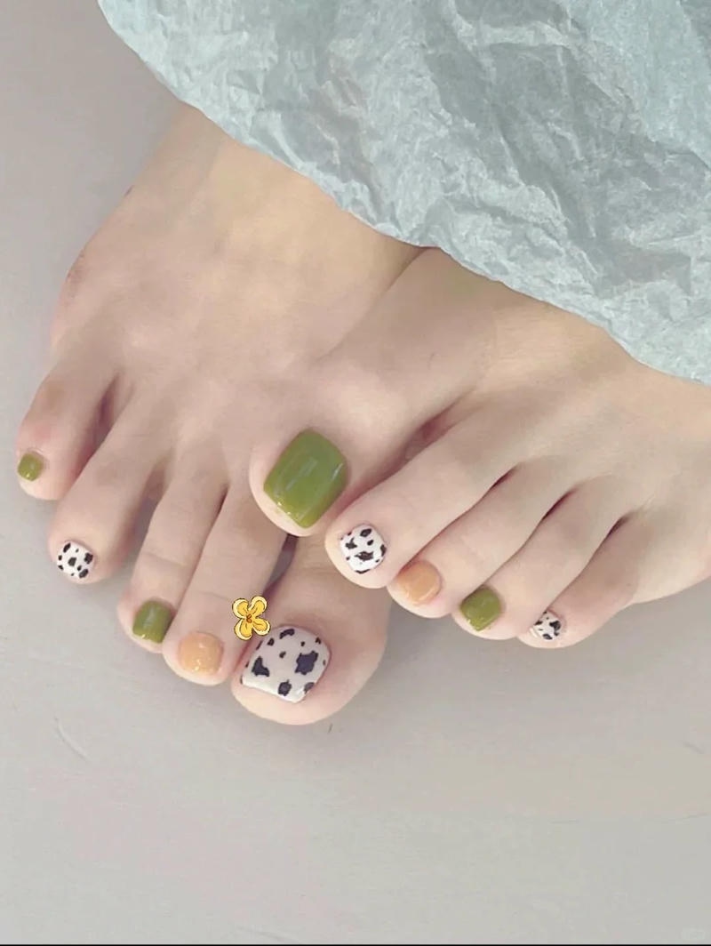 mẫu nail phối màu