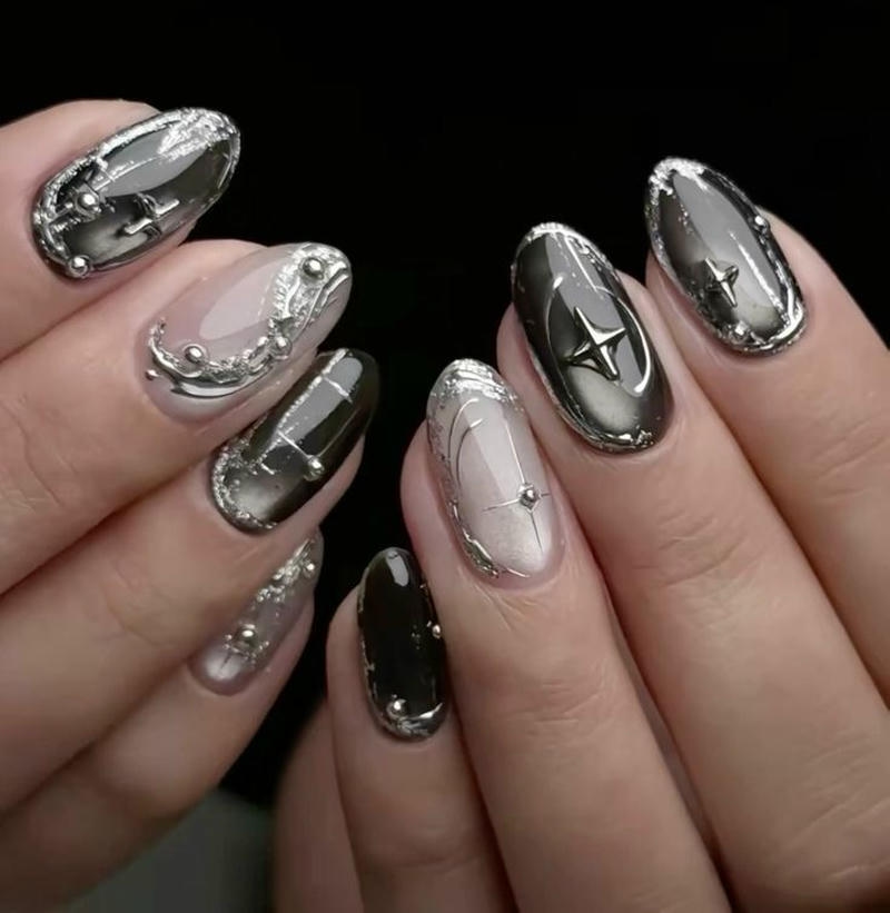 mẫu nail tay màu bạc