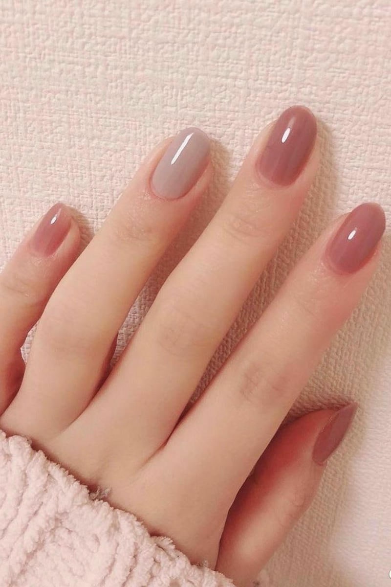 mẫu nail tay màu nude
