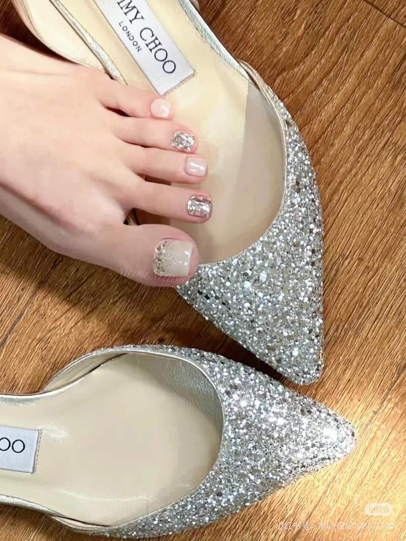 móng chân charm xinh