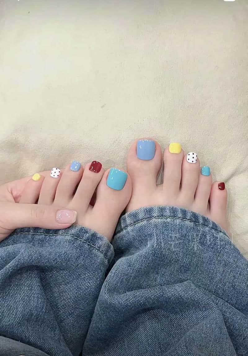 nail chân đa sắc