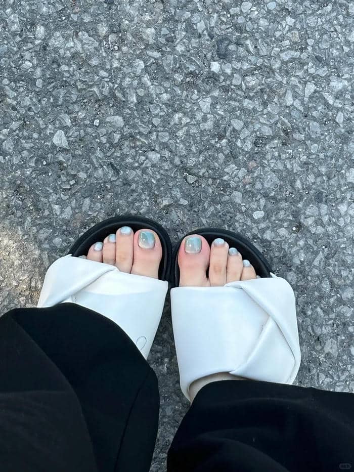 nail chân đi biển màu neon