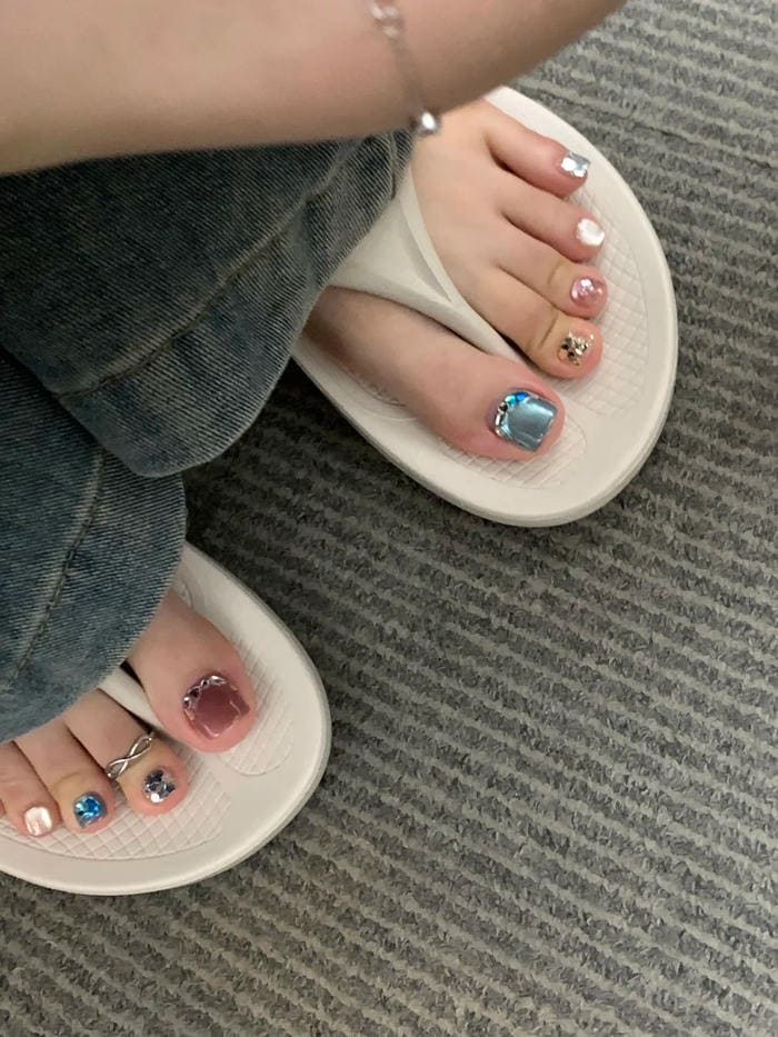 nail chân đi biển màu xanh biển