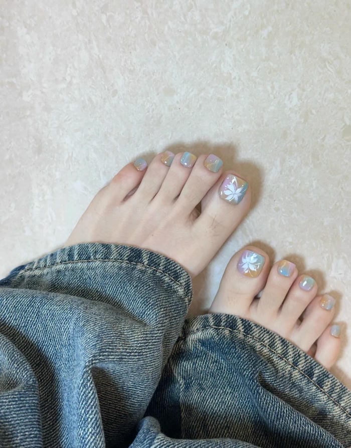 nail chân đi biển nổi bật