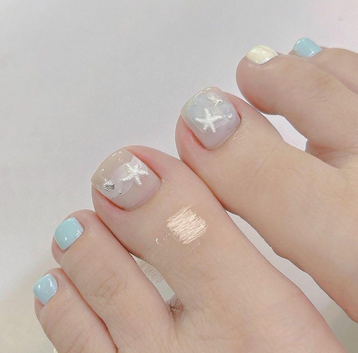 nail chân đơn giản sang trọng