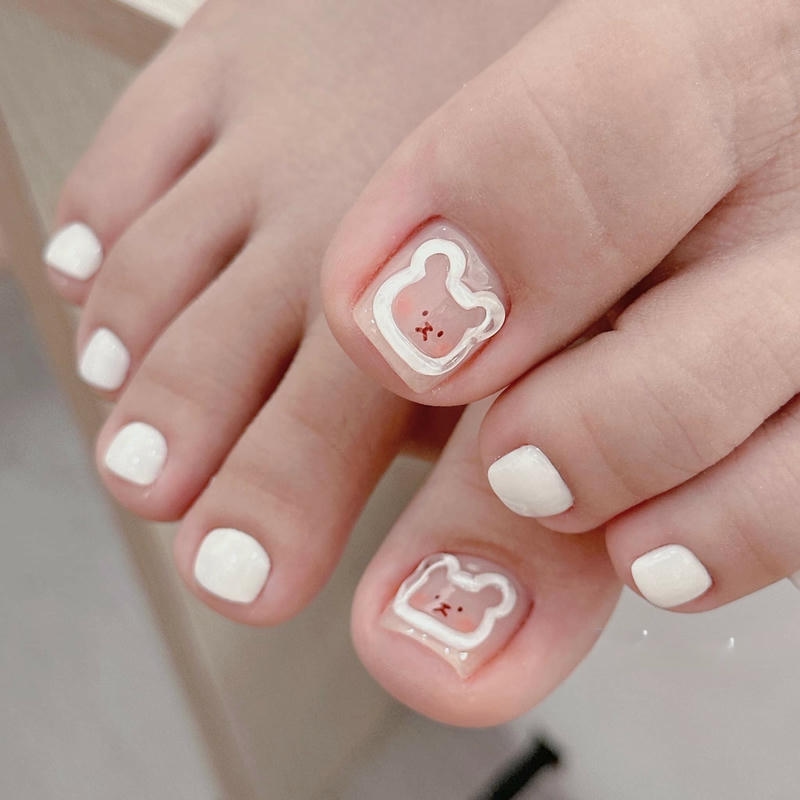 nail chân họa tiết gấu ấn tượng