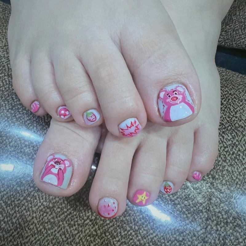 nail chân họa tiết gấu nghệ thuật