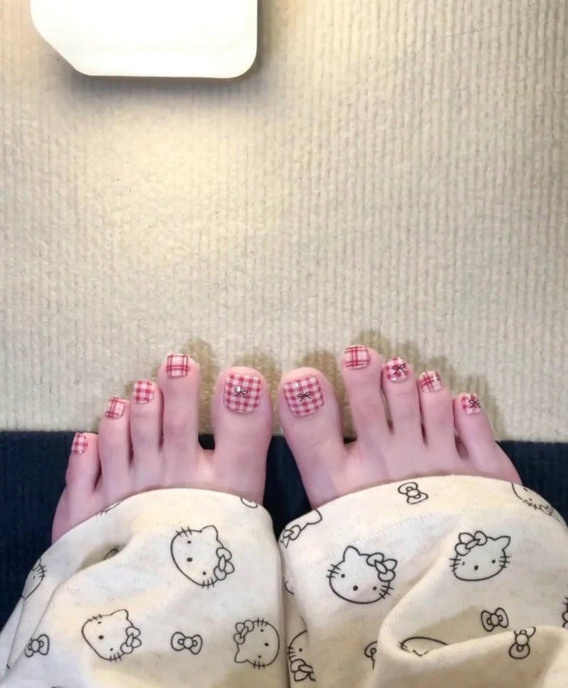 nail chân kẻ thời thượng