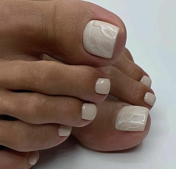 nail chân màu kem hiện đại