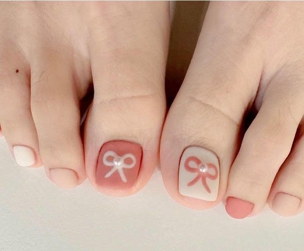 nail chân màu kem hot trend