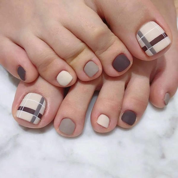 nail chân màu kem mới nhất