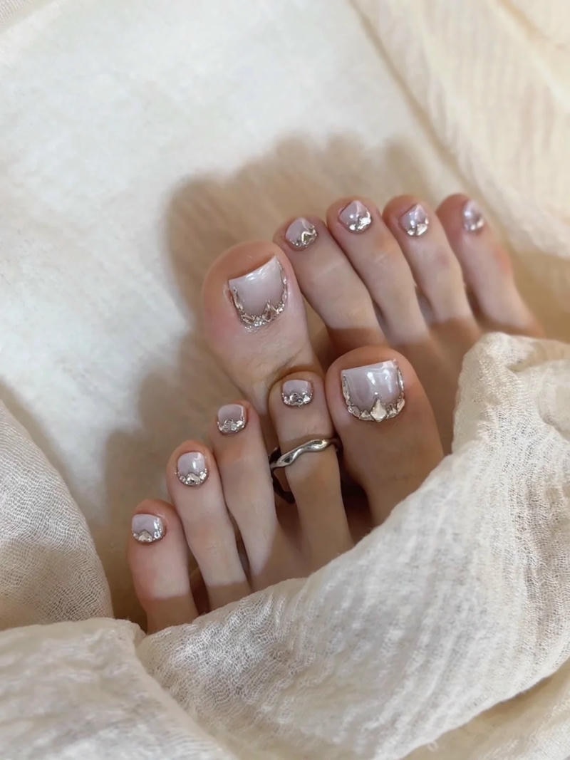 nail chân ngắn cực lạ mắt