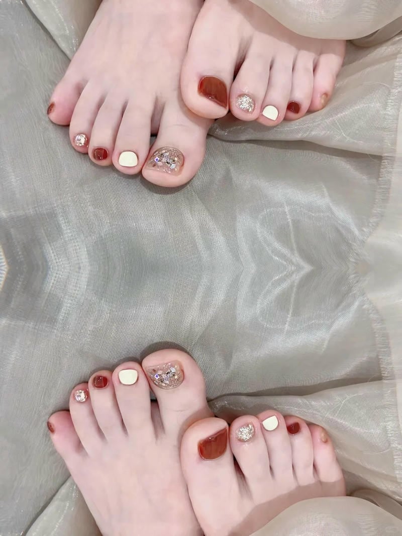 nail chân nhiều màu sắc