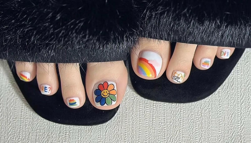 nail chân sáng da trendy 2025