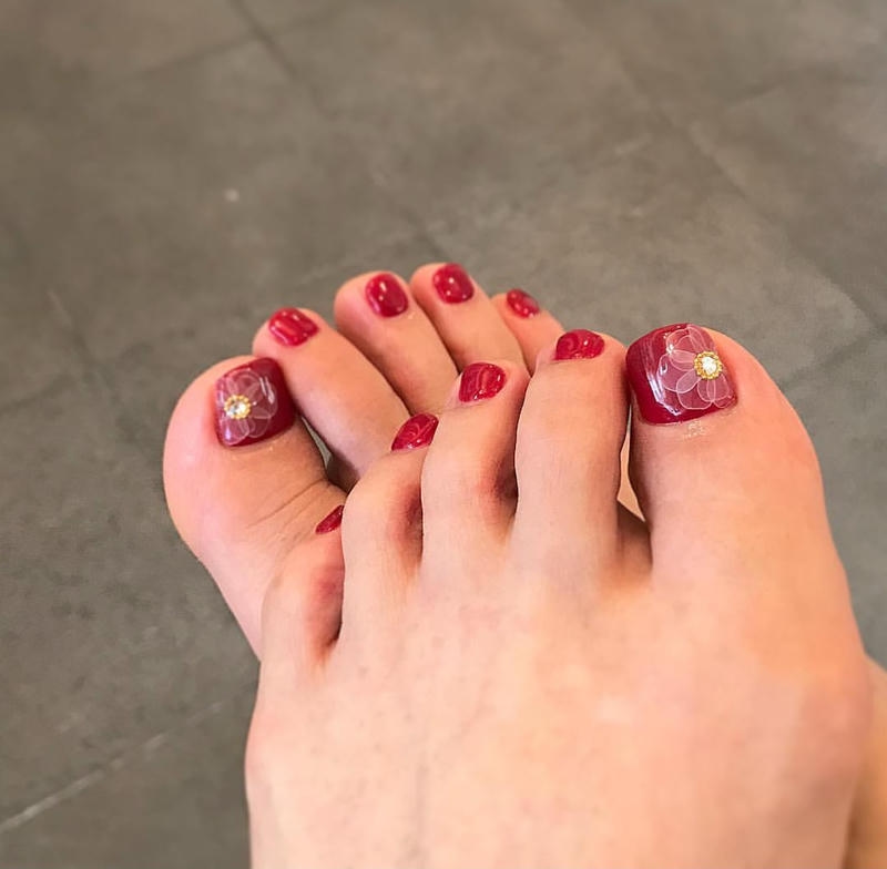 nail chân trung tuổi gu thanh lịch