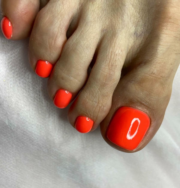 nail màu cam nổi bật